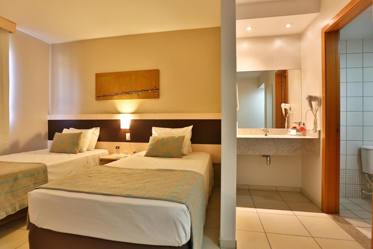 Comfort Hotel Гояния Экстерьер фото