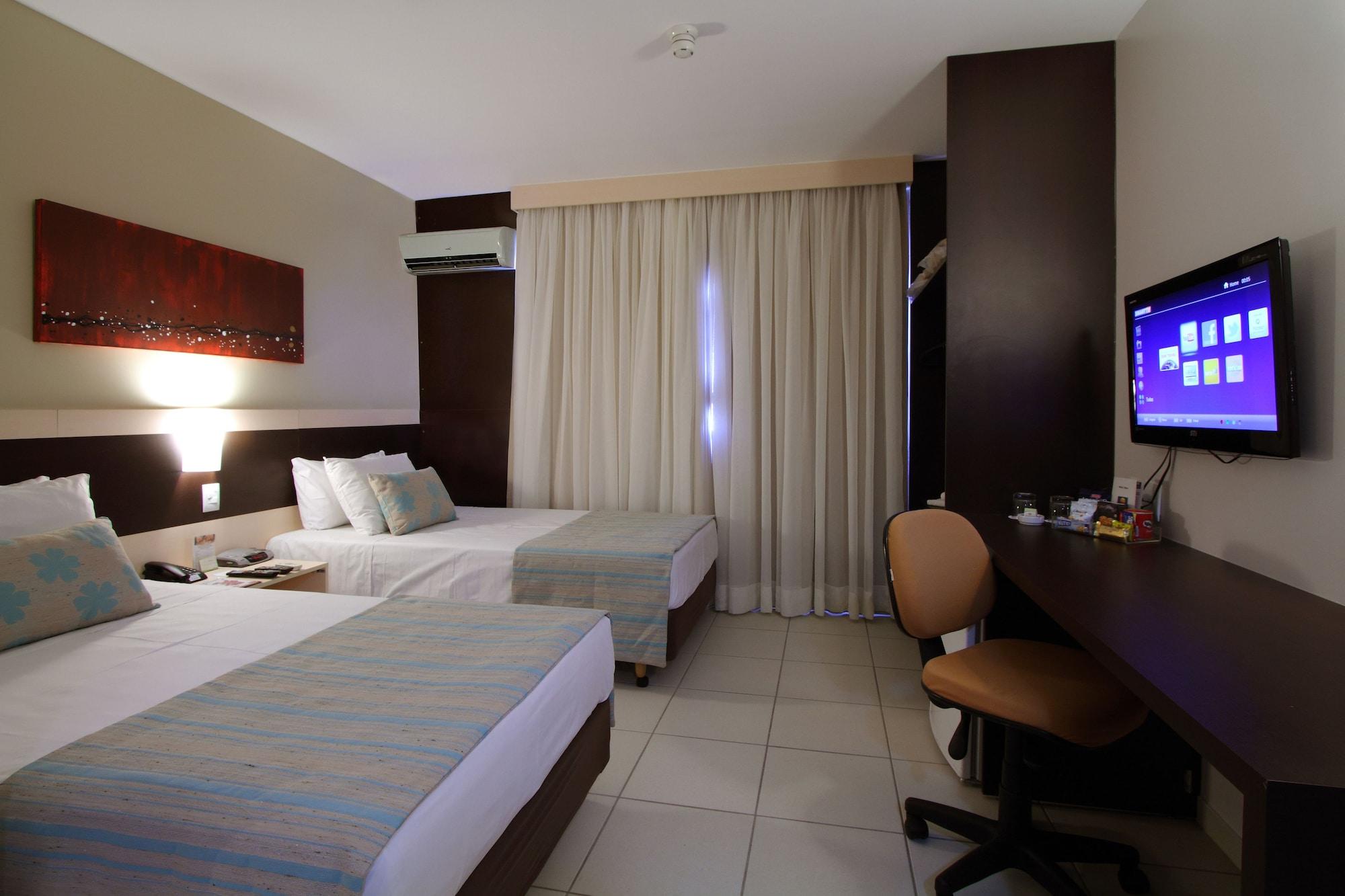 Comfort Hotel Гояния Экстерьер фото