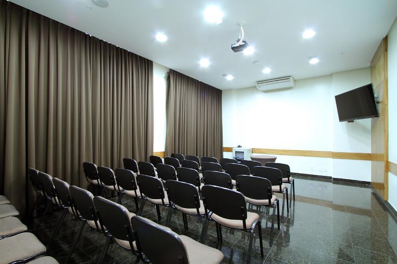 Comfort Hotel Гояния Экстерьер фото